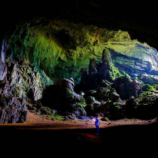 Kho-Muong-cave1