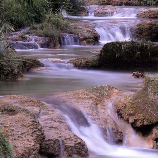 Hieu-Waterfall-in-pu-luong