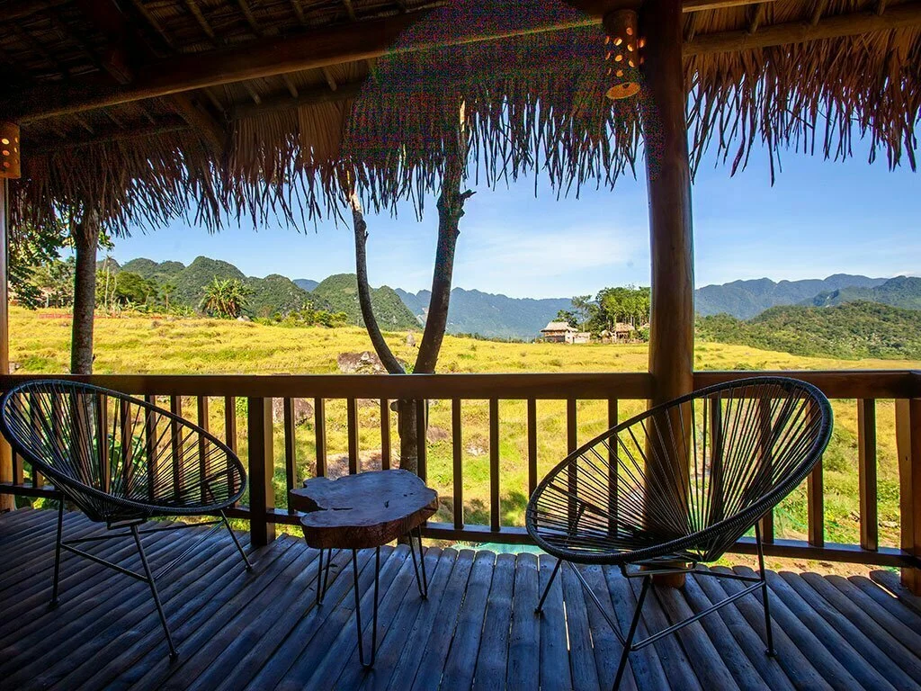 valley-home-bungalow-balcony