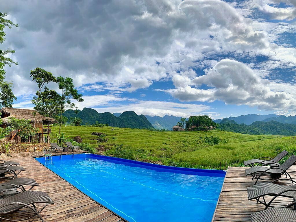 valley-home-swimming-pool
