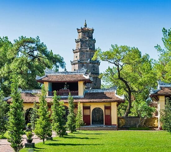 TOP 13 BEST PLACES TO VISIT IN HUE VIETNAM