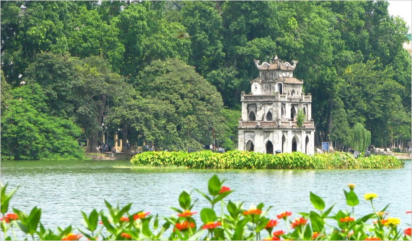 Hồ Gươm- biểu tượng lịch sử Hà Nội nghìn năm văn hiến