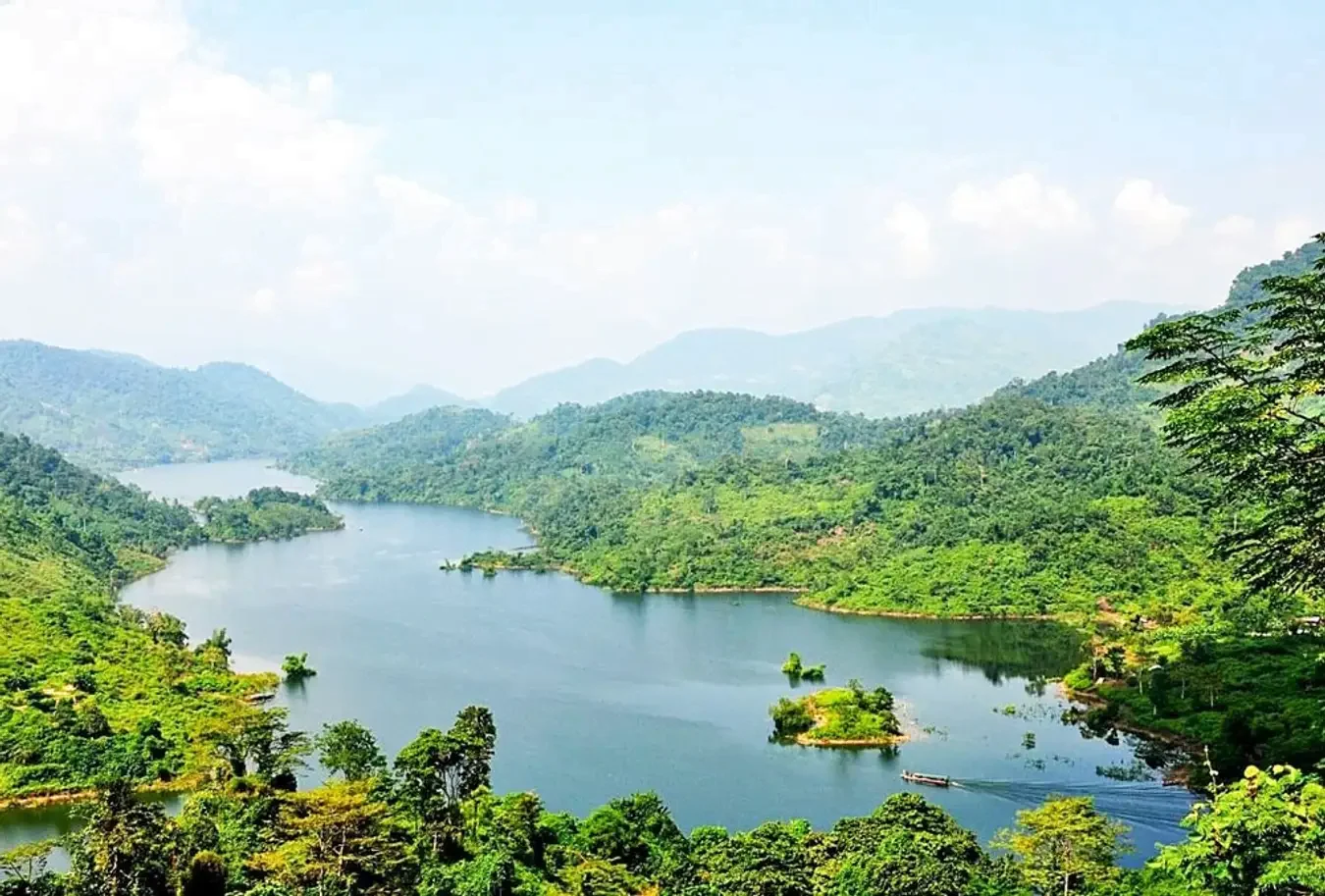 Hồ Ba Bể Hồ Ba Bể