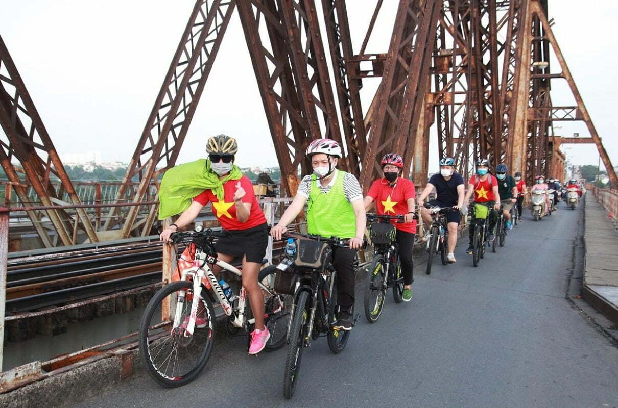 Cycling at the Long Bien bridge Vietnam