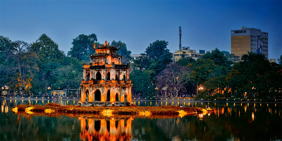 Ha Noi capital for couple