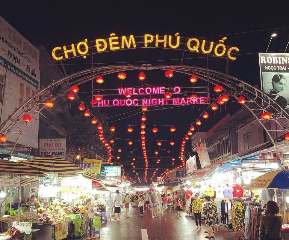 Phu Quoc night market- Phu Quoc beach in Vietnam