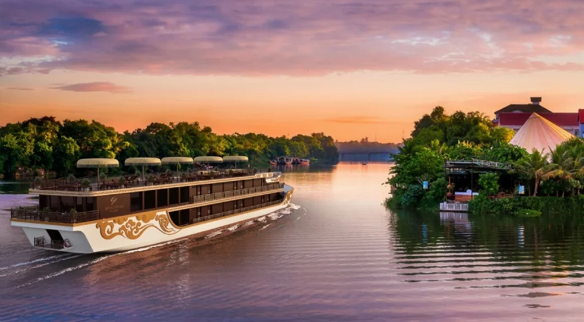 Top 10 unique activities should work in Hue and ancient citadel of Vietnam Cruise on the Huong River