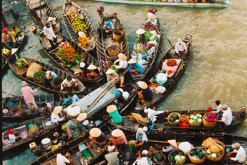 Cai Rang Floating Market in Can Tho, Mekong Delta
