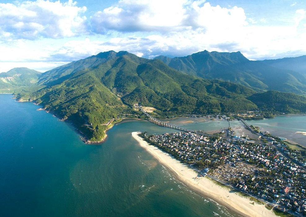 Lang Co Bay, Hue