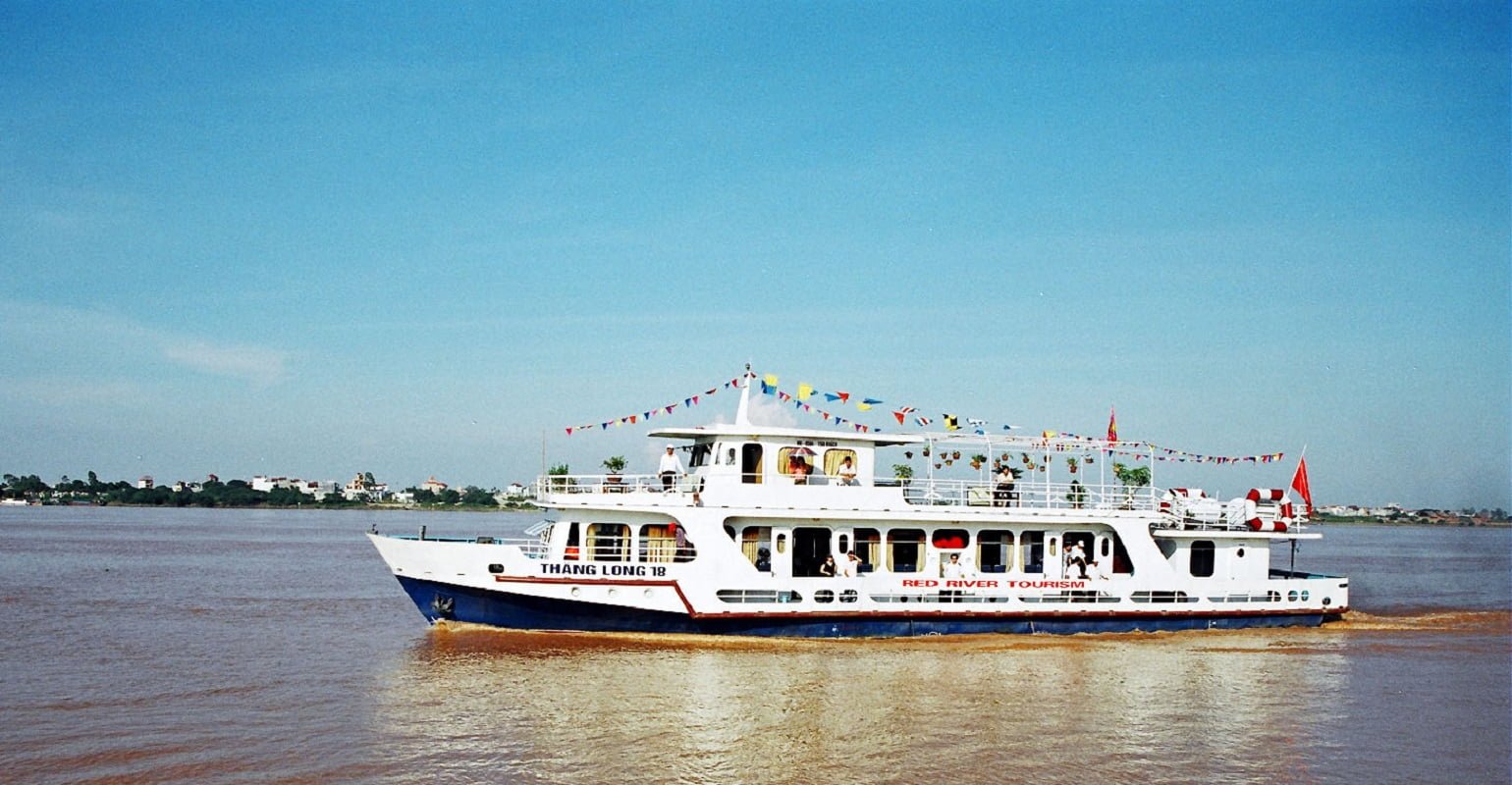 Du lịch trên Sông Hồng bằng du thuyền cao cấp