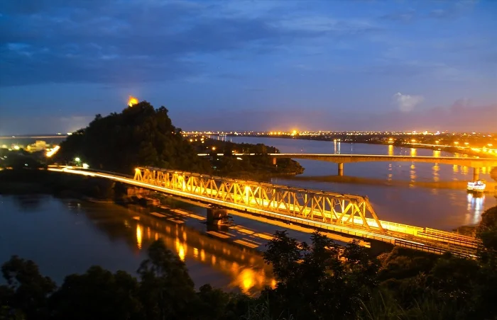 Cầu Hàm Rồng Thanh Hóa về đêm Cầu Hàm Rồng Thanh Hóa về đêm
