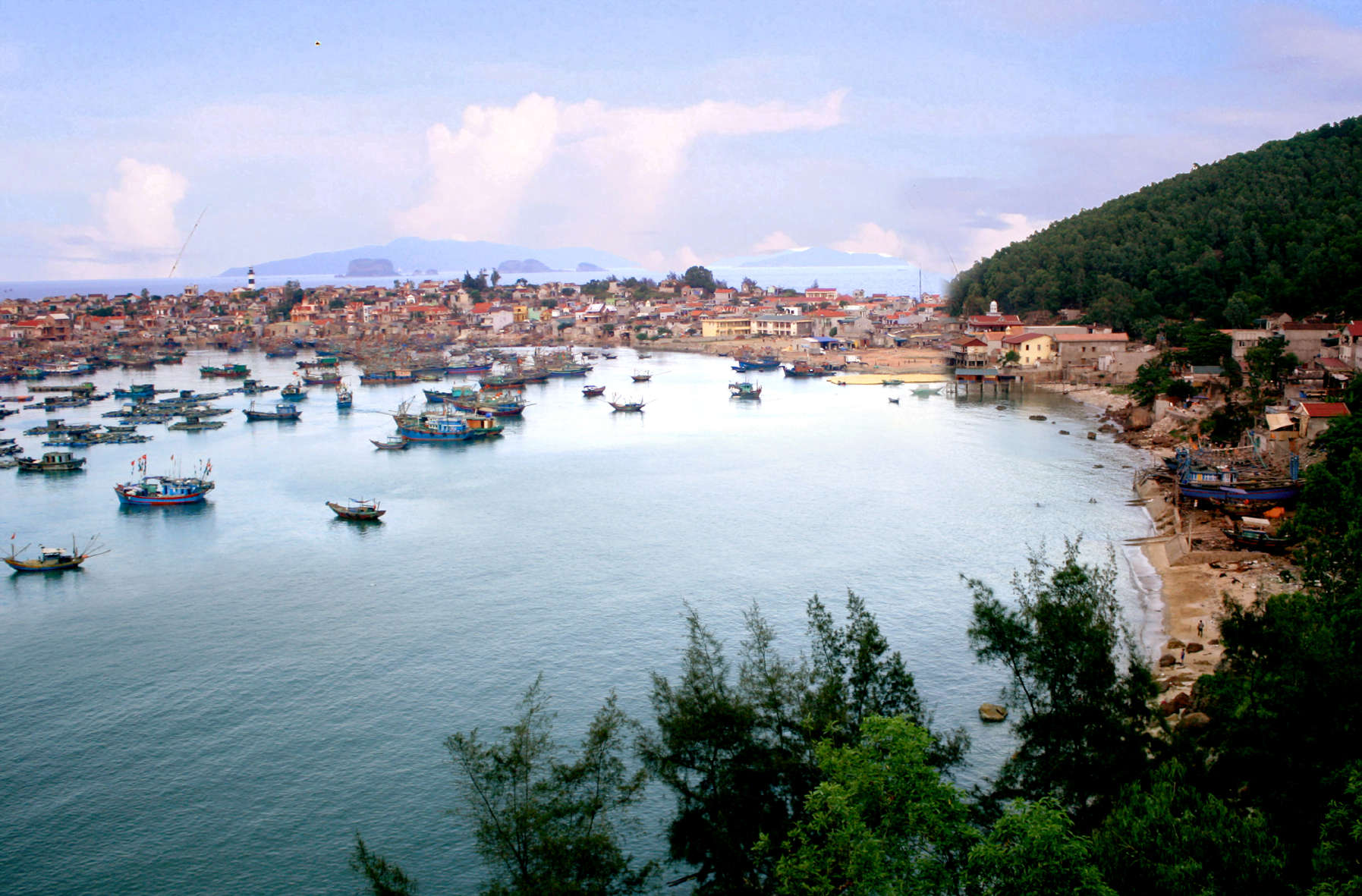 Đảo Nghi Sơn trên biển Hải Hòa, Thanh Hóa