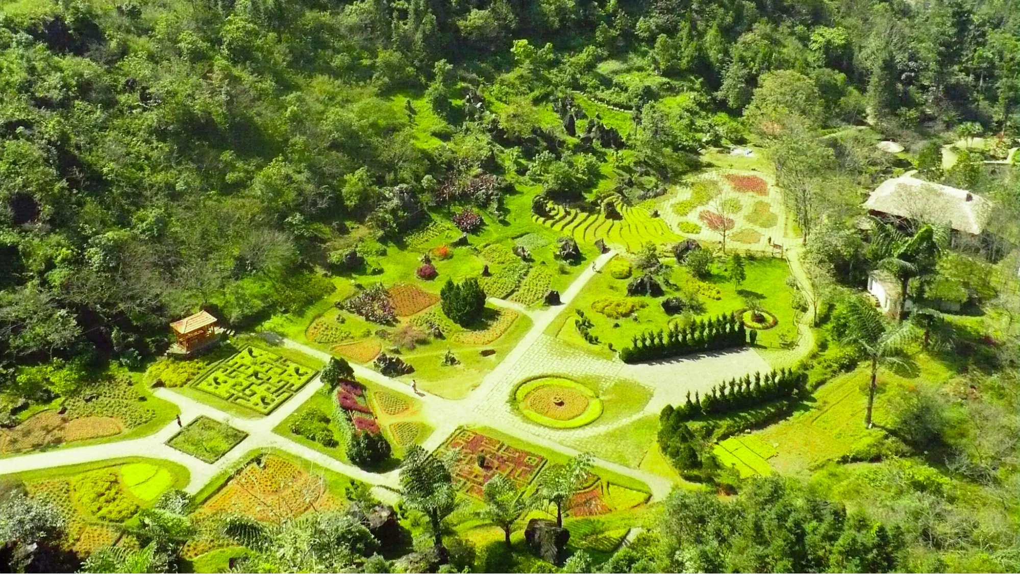 Khu du lịch núi Hàm Rồng Khu du lịch núi Hàm Rồng