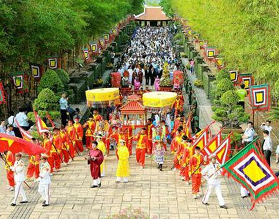 lễ hội truyền thống Việt Nam