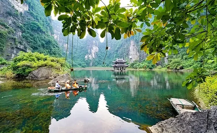 KINH NGHIỆM DU LỊCH NINH BÌNH 2 NGÀY 1 ĐÊM CHI TIẾT MỚI NHẤT DU LỊCH NINH BÌNH 2 NGÀY 1 ĐÊM