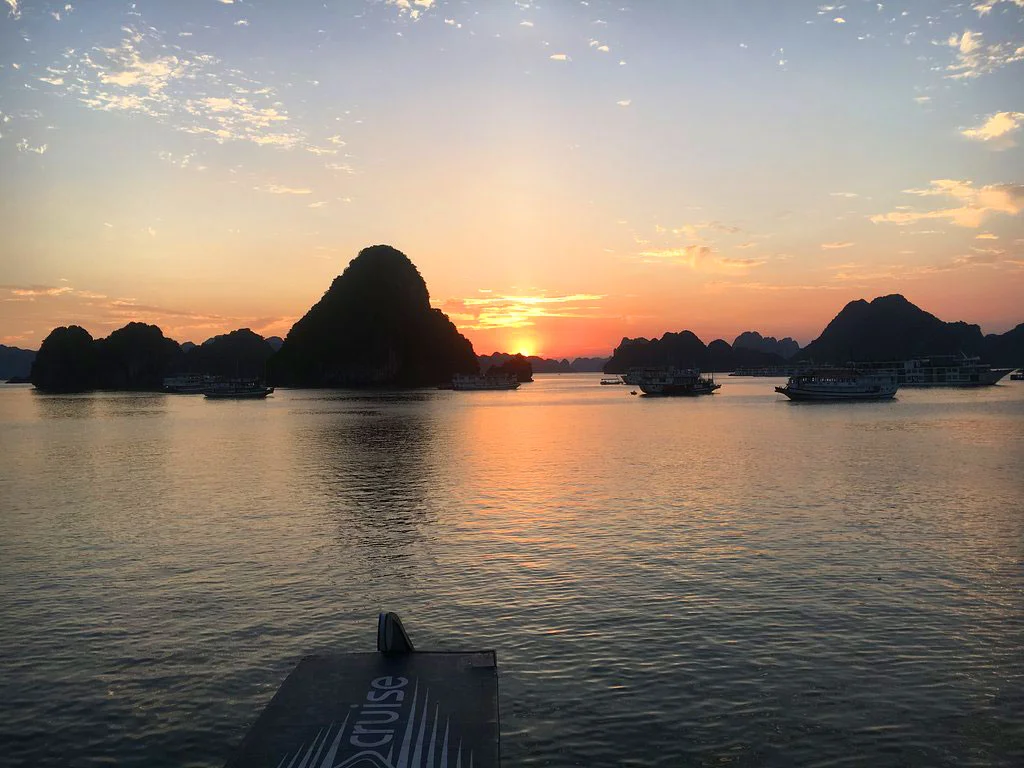 halong-bay-cruise