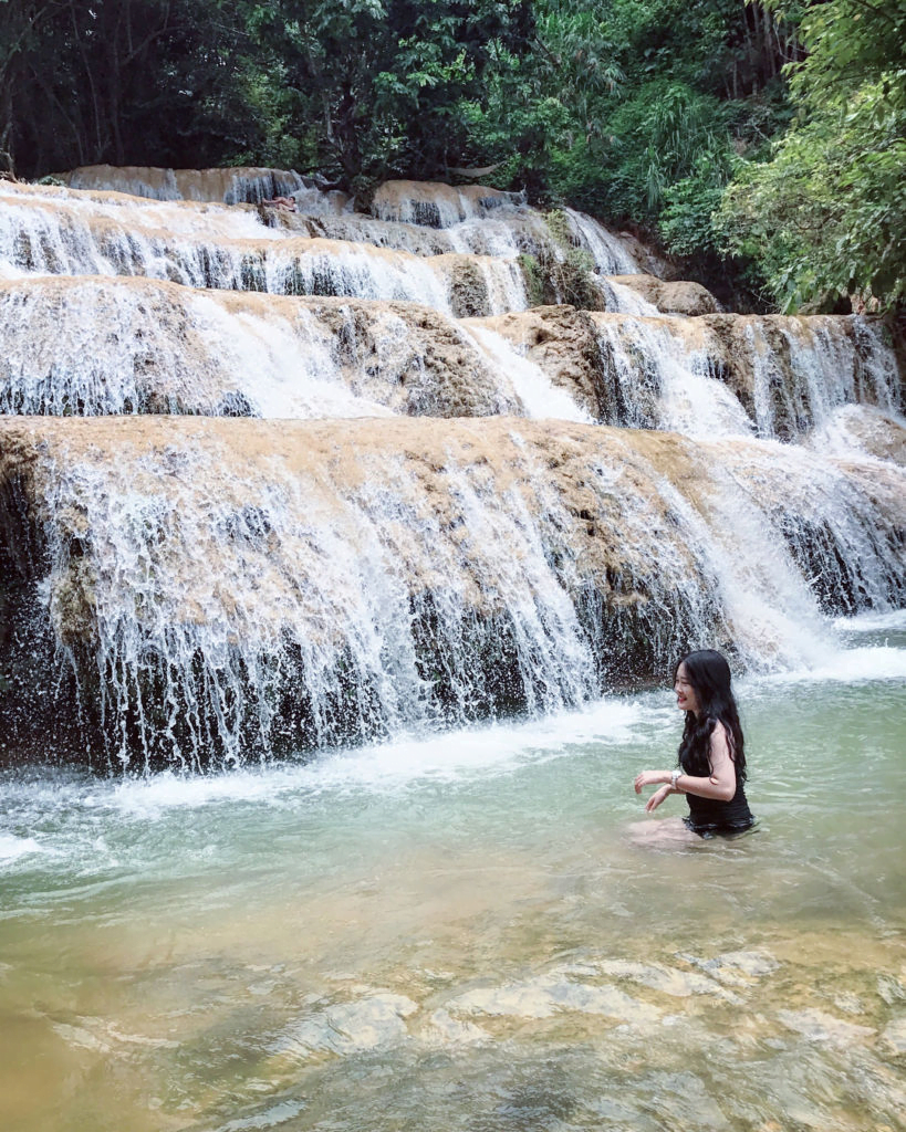 Ngâm mình trong làn nước ở thác Mây Thanh Hóa