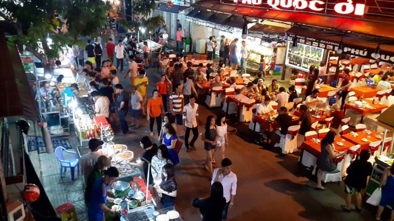Chợ đêm Dinh Cậu Phú Quốc