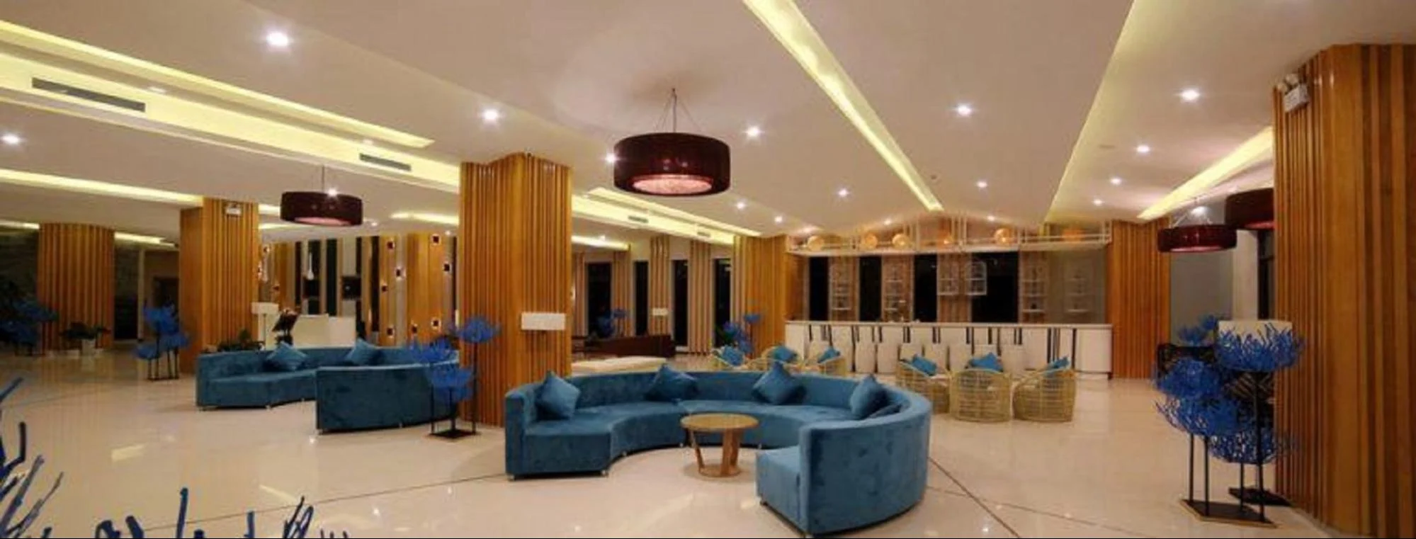 Khu sảnh cực kỳ sang trọng của khách sạn 4 sao Dragon hotel Khu sảnh cực kỳ sang trọng của khách sạn 4 sao Dragon hotel