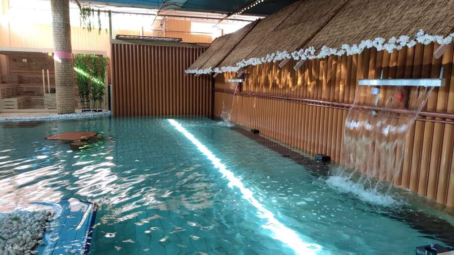 Tắm Onsen Ở Elements Wellness Singapore