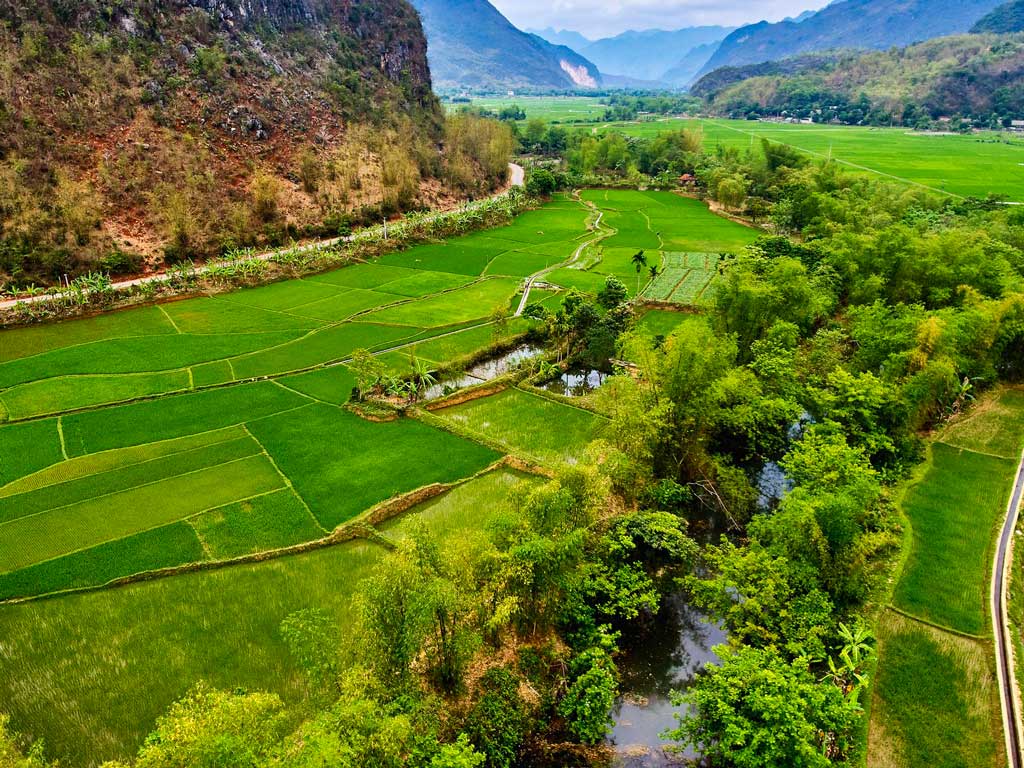 Trekking Tour North Vietnam 7 Days Mai Chau Valley