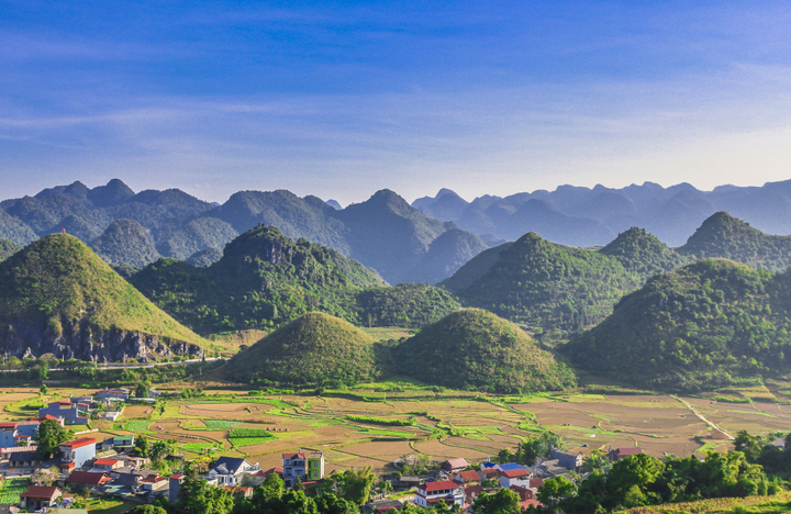 Ha Giang Dong Van Hike with Pu Luong Excursions