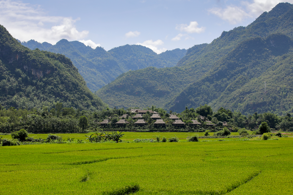 Explore the Mu Cang Chai, Pu Luong & Mai Chau Combo Mai Chau